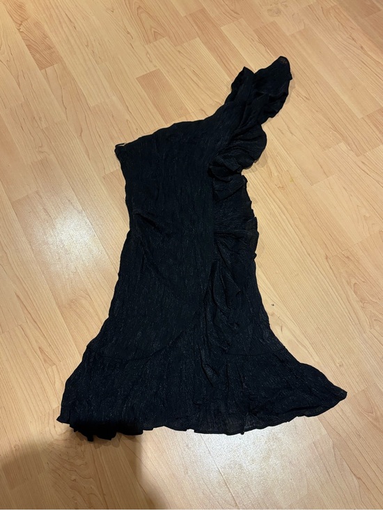 Mable Dresses & Skirts - Mable Black One-Shoulder Ruffle Dress